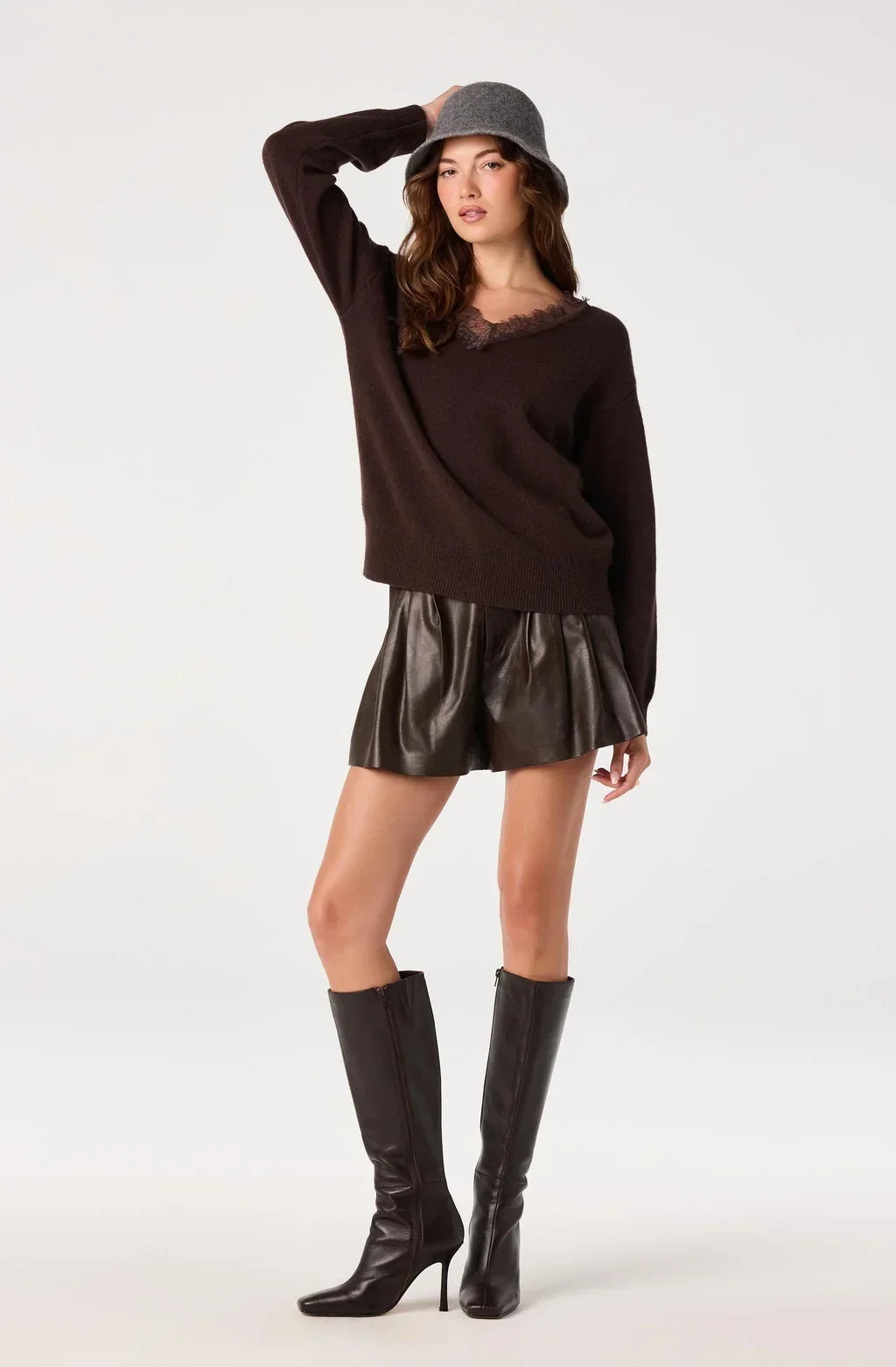 [ASTR The Label] Jadyn V-Neck Sweater