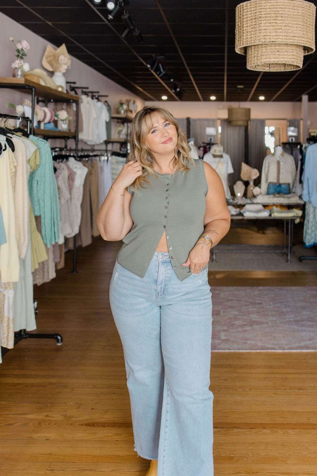 Emme Light High Rise Ankle Wide Leg Jean