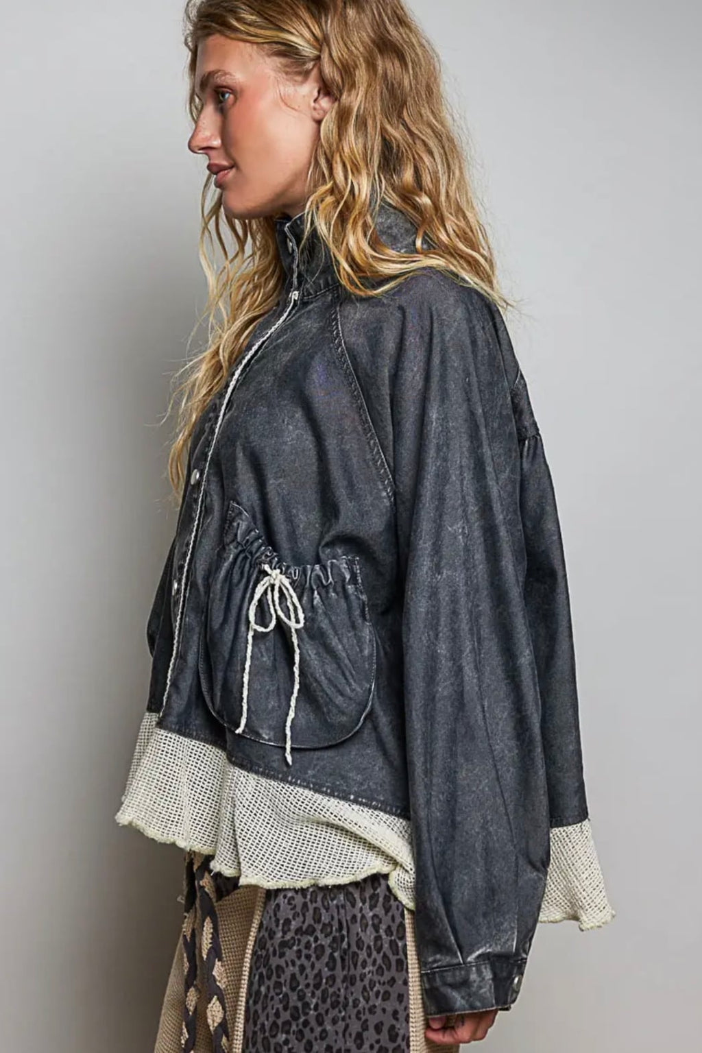 GATHERED RAW HEM JACKET