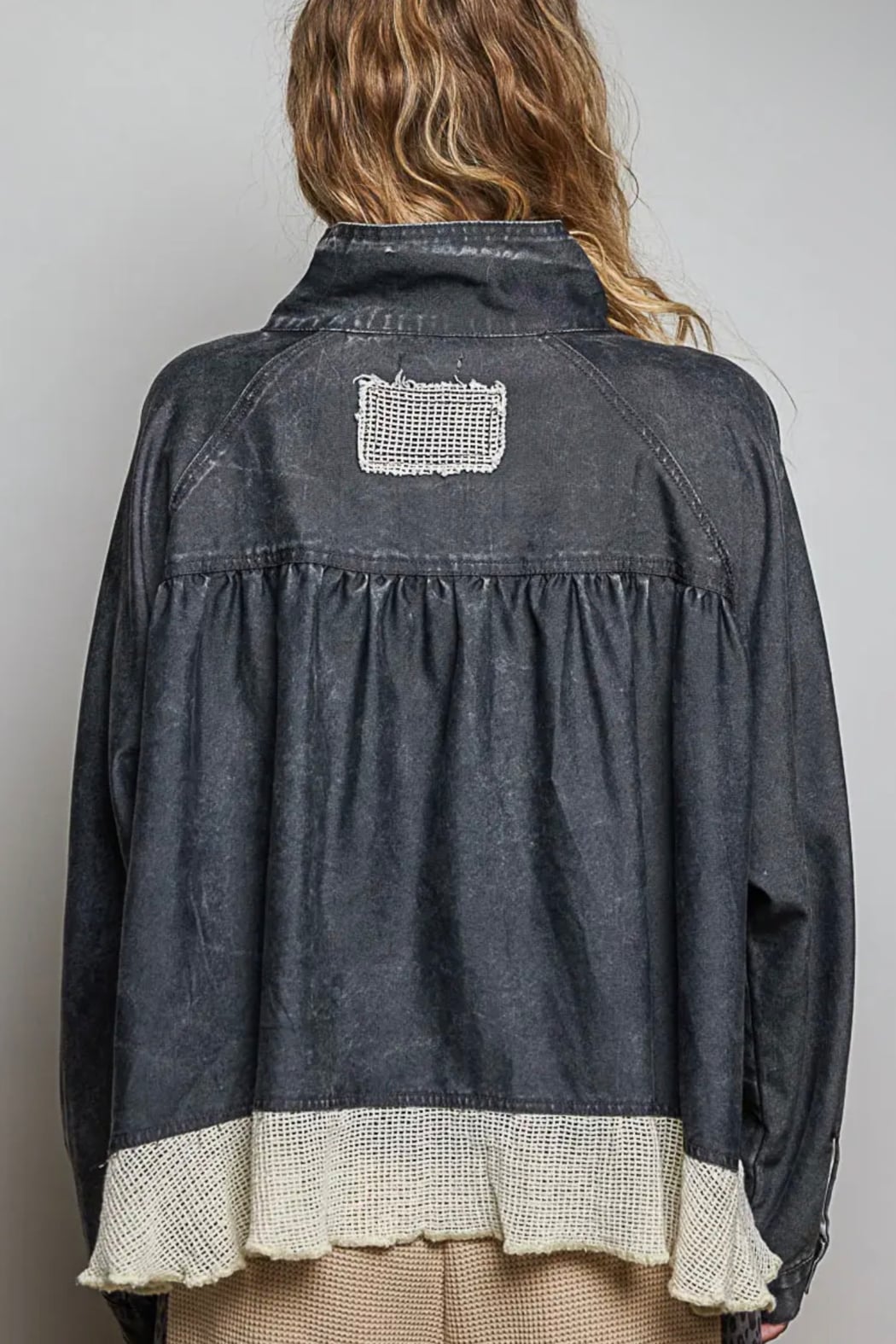 GATHERED RAW HEM JACKET