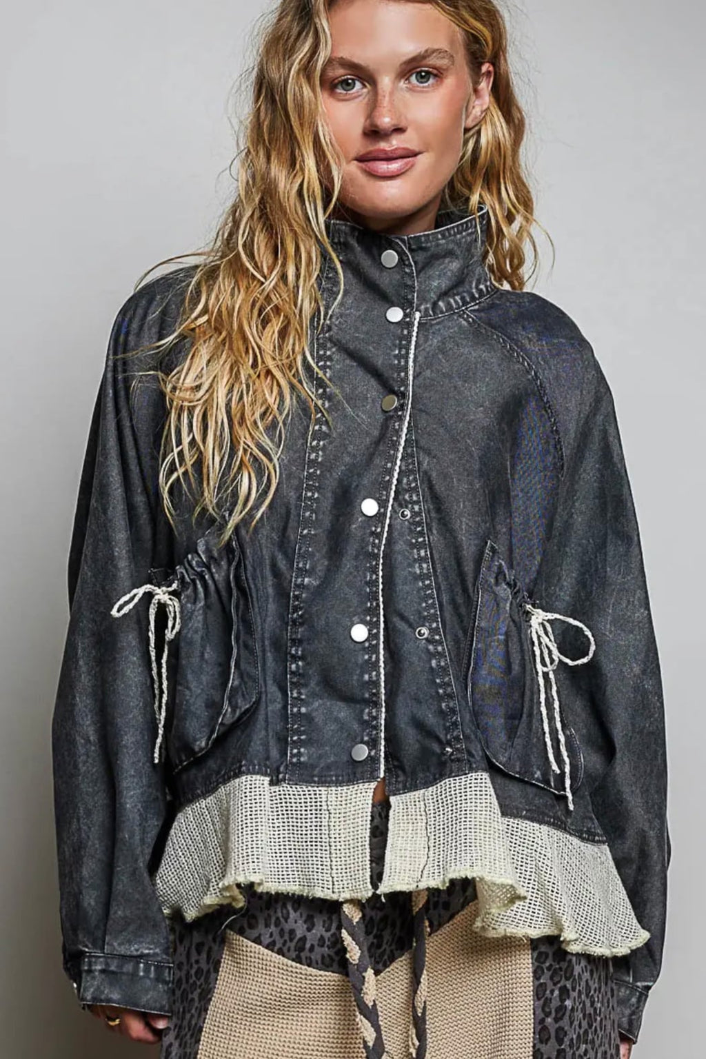 GATHERED RAW HEM JACKET