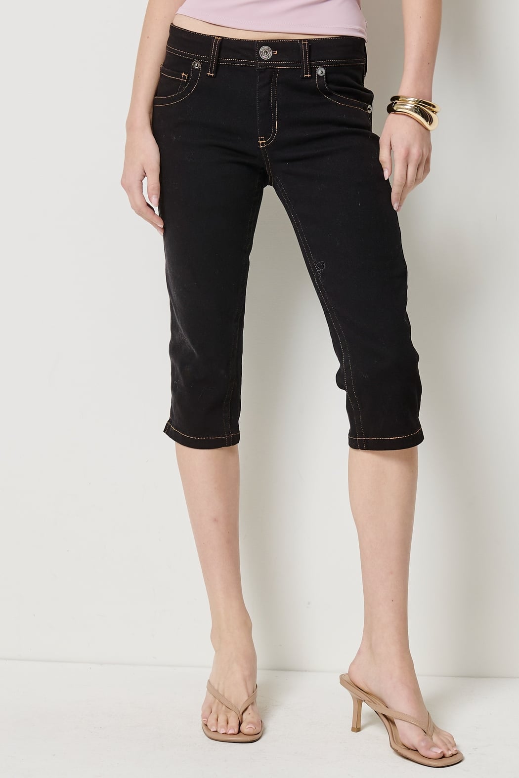 Mid Rise Skinny Capri Pants