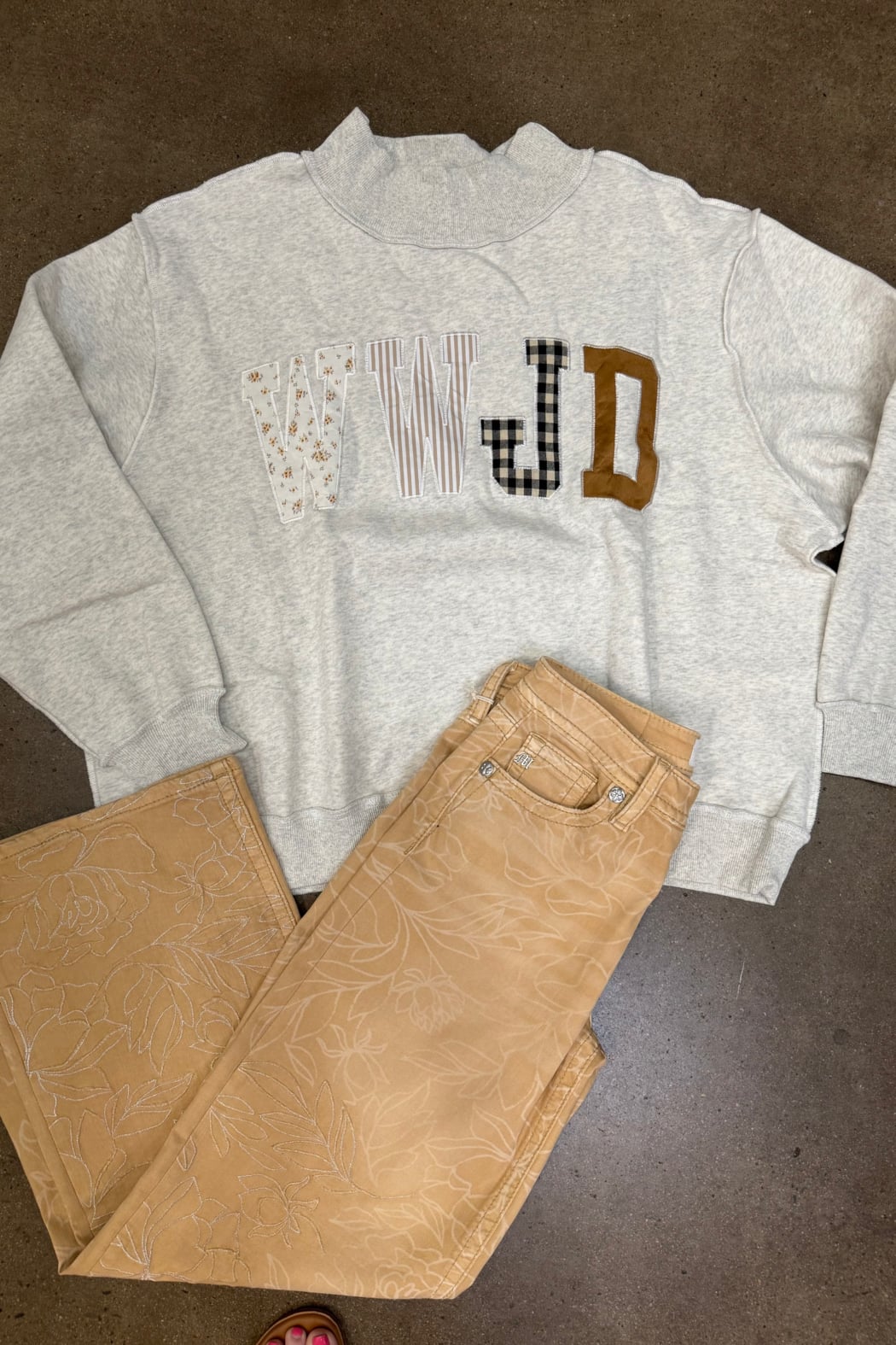 Oversized Graphic Sweatshirt