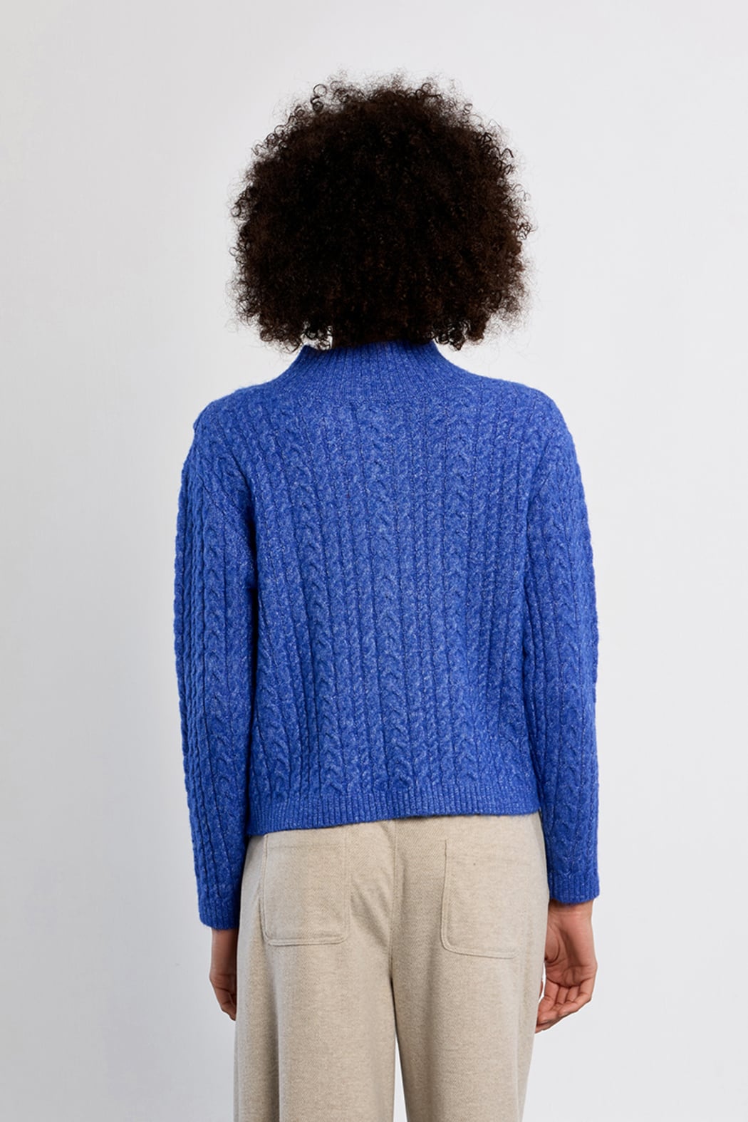 SPLIT SWEATER